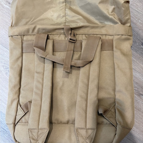 NWT! Barts Amsterdam khaki brown tan backpack - Picture 5 of 8